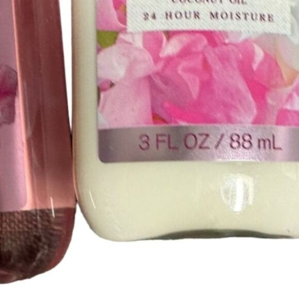 Bath and Body Works | new Sweet Pea Box Set | Fragrance, body wash and lotion - Picture 5 of 6